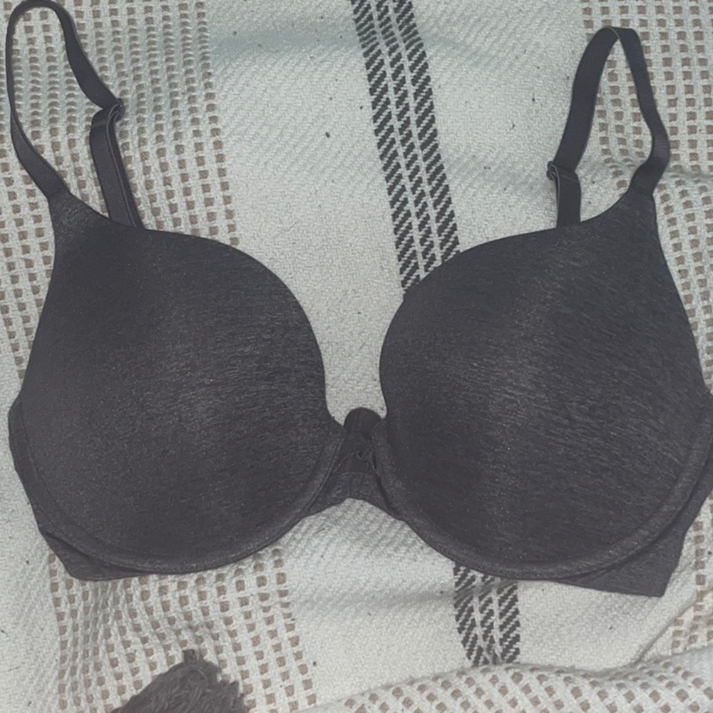 Gray Victoria’s Secret Bra!